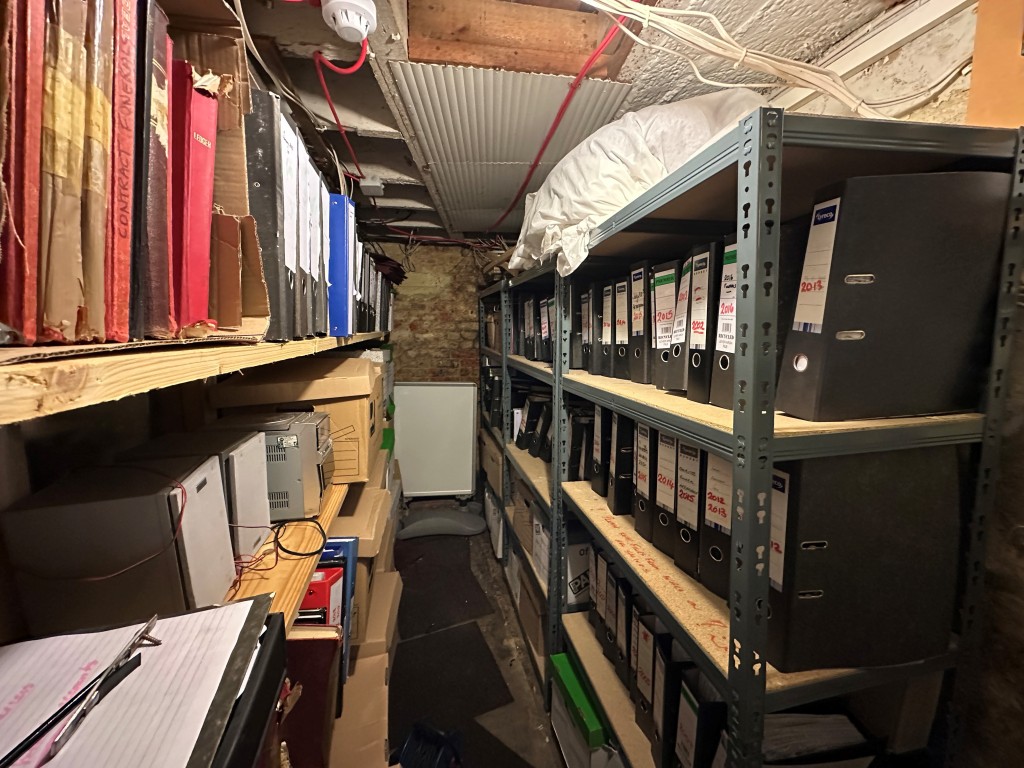 Lot: 60 - THREE STOREY COMMERCIAL UNIT FOR INVESTMENT - Store Room off Chapel Room
